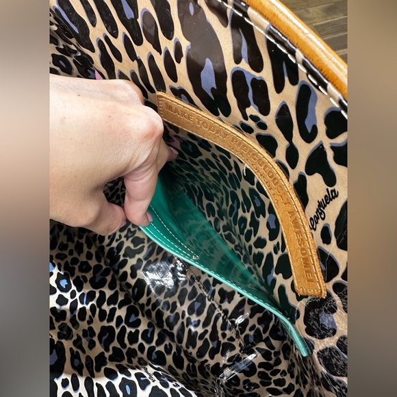 Consuela Ezzy Classic Tote - Picture 13 of 16